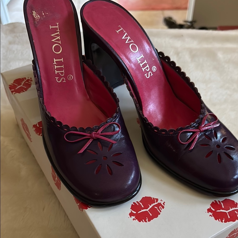 Two Lips Women's Purple Slip-On Heels